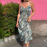 Z Supply | Tropical Print Sleeveless Midi Dress | Sweetest Stitch