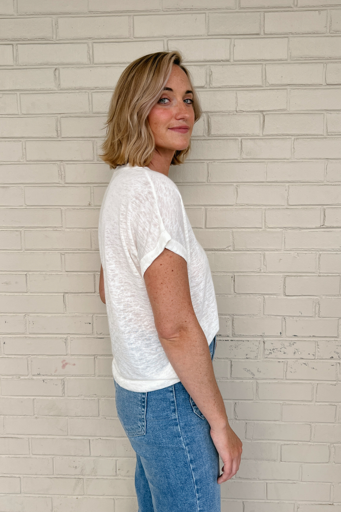 Wasabi and Mint | V-Neck Tee Ivory | Sweetest Stitch Richmond 